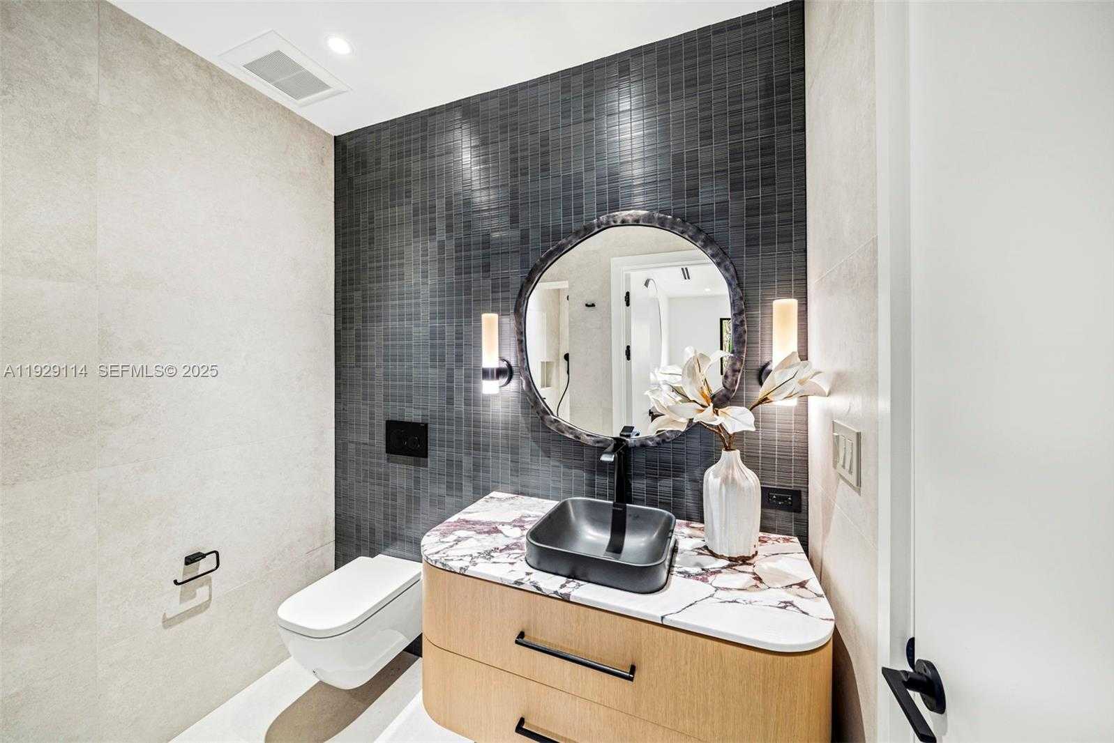 Imagen de Pequeño Objeto