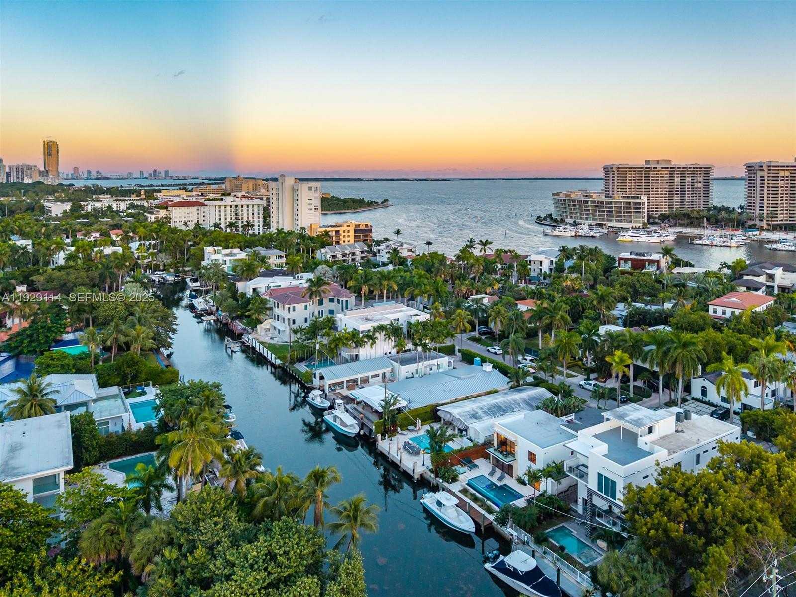 Imagen de Pequeño Objeto