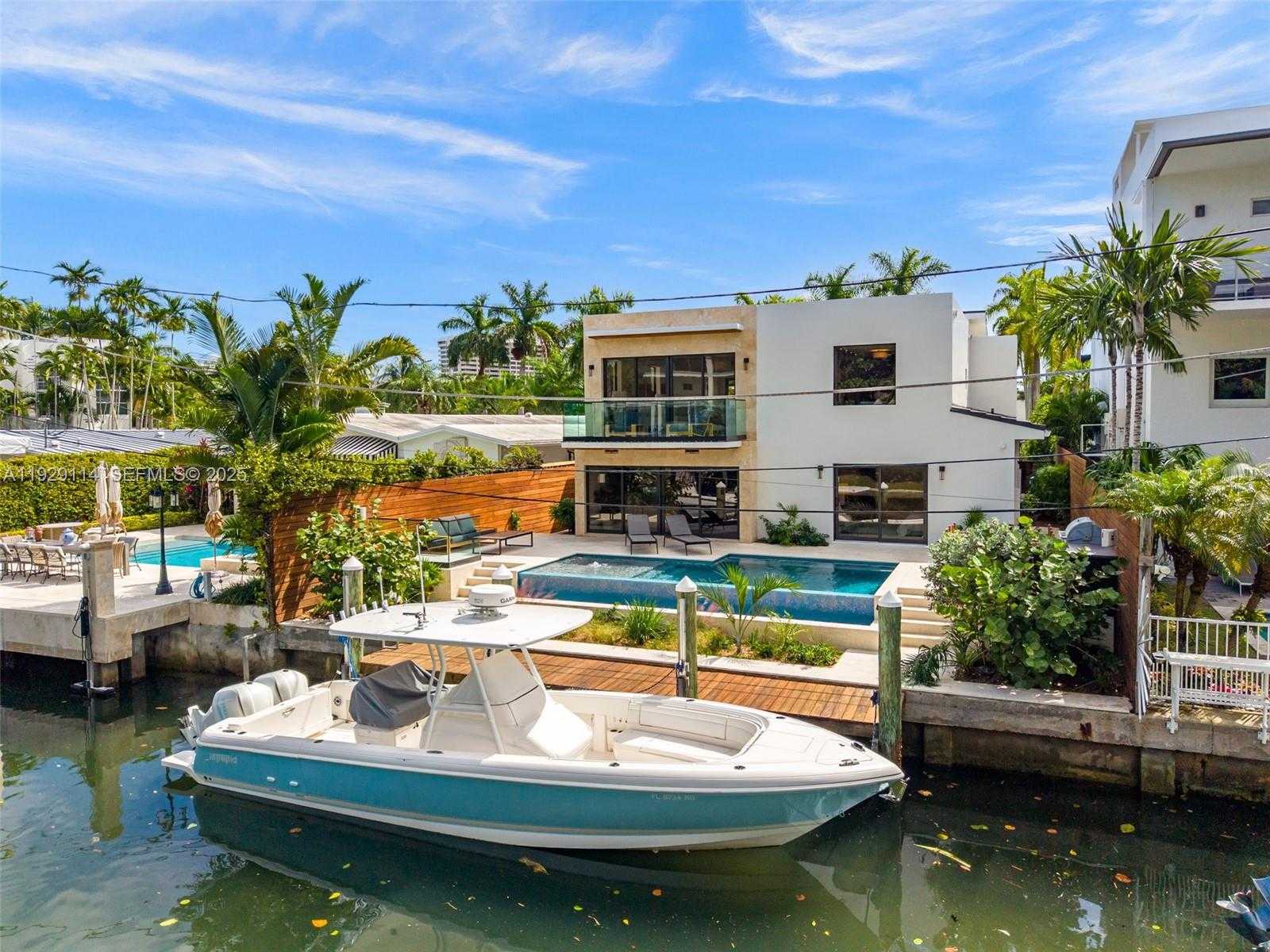 Imagen de Pequeño Objeto