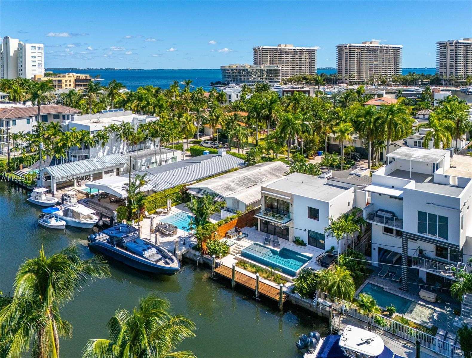 Imagen de Pequeño Objeto