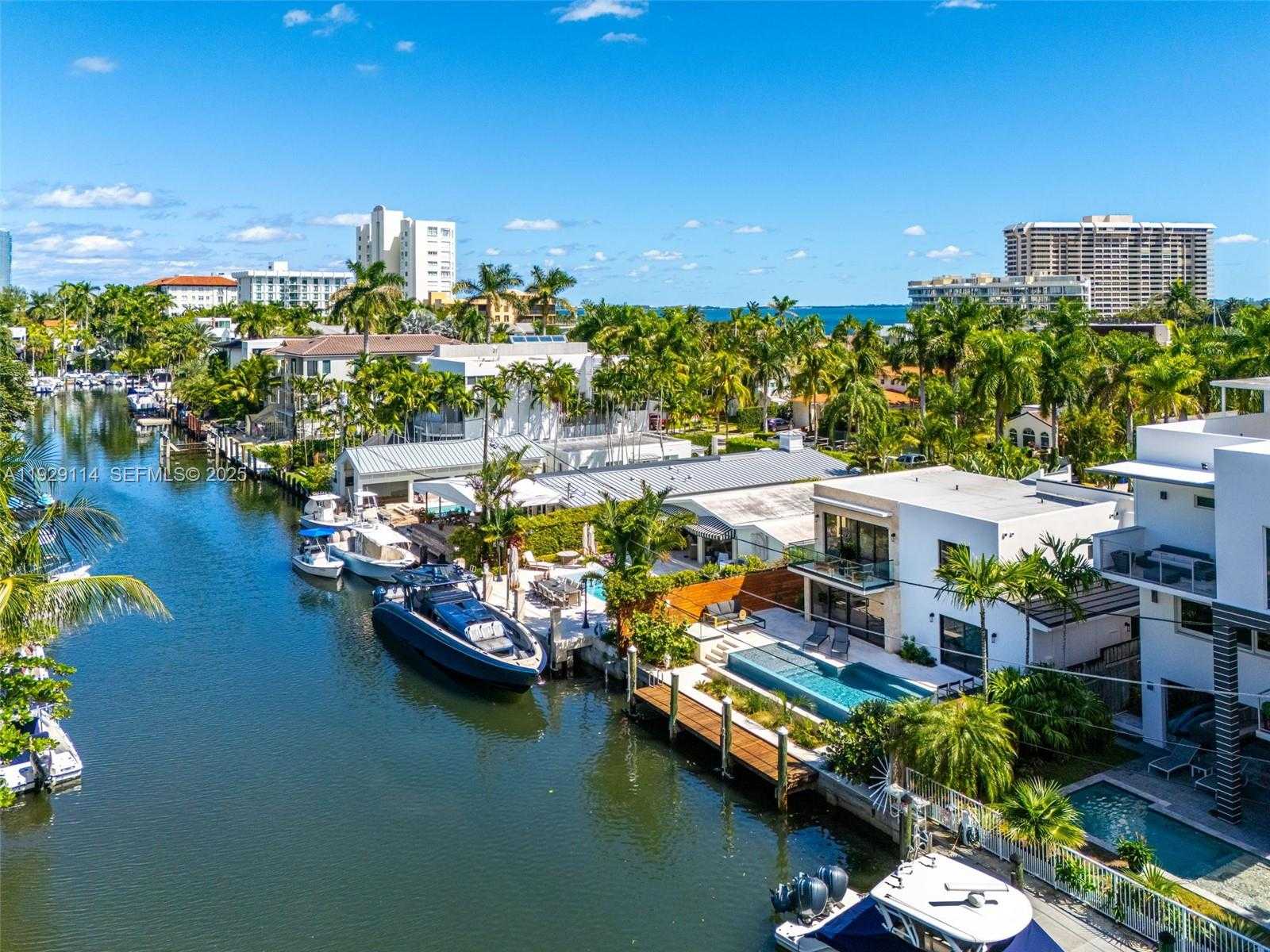 Imagen de Pequeño Objeto