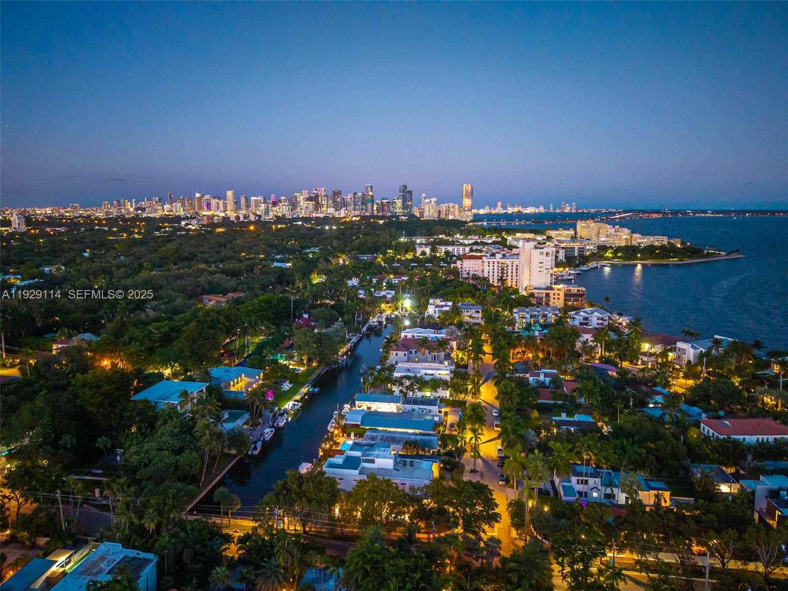 Imagen de Pequeño Objeto