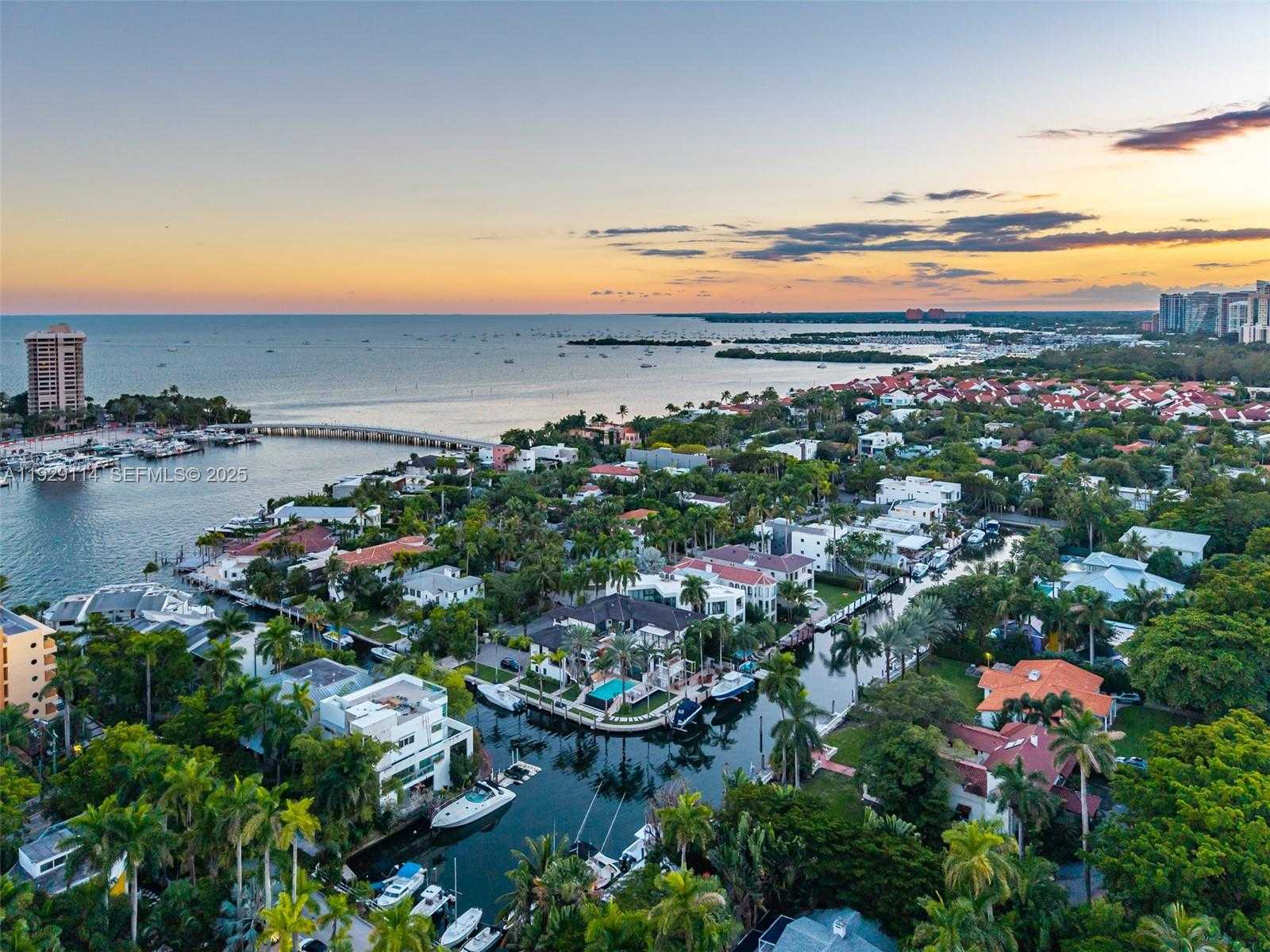 Imagen de Pequeño Objeto