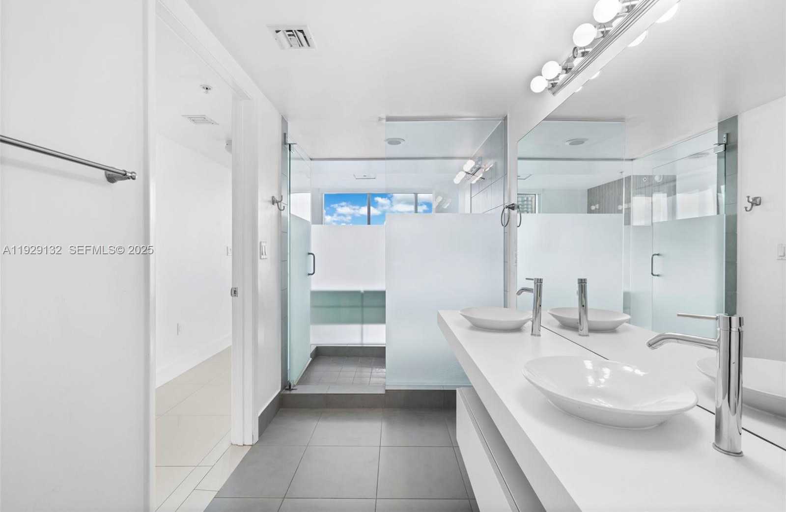 Small Image of 92 SOUTH WEST 3RD ST #4610, Miami Number 10