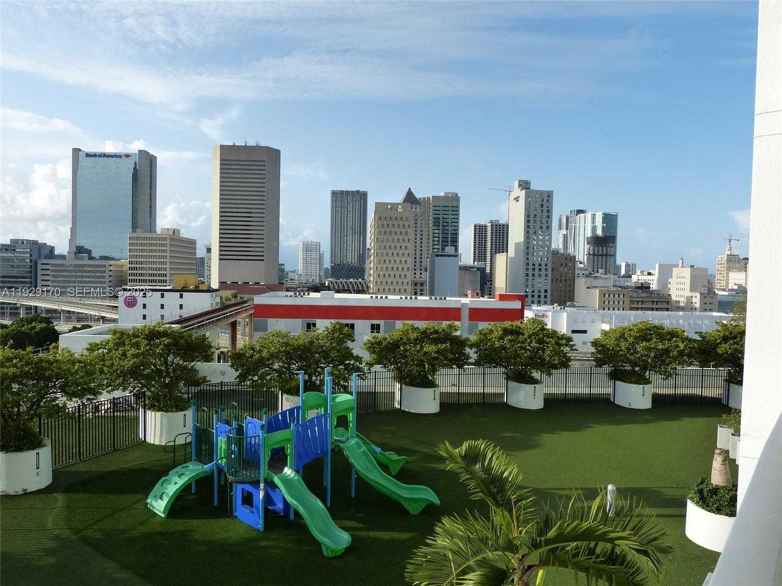 Small Image of 90 SOUTH WEST 3RD ST #1110, Miami Number 24