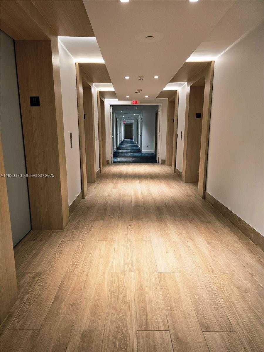 Small Image of 90 SOUTH WEST 3RD ST #1110, Miami Number 29