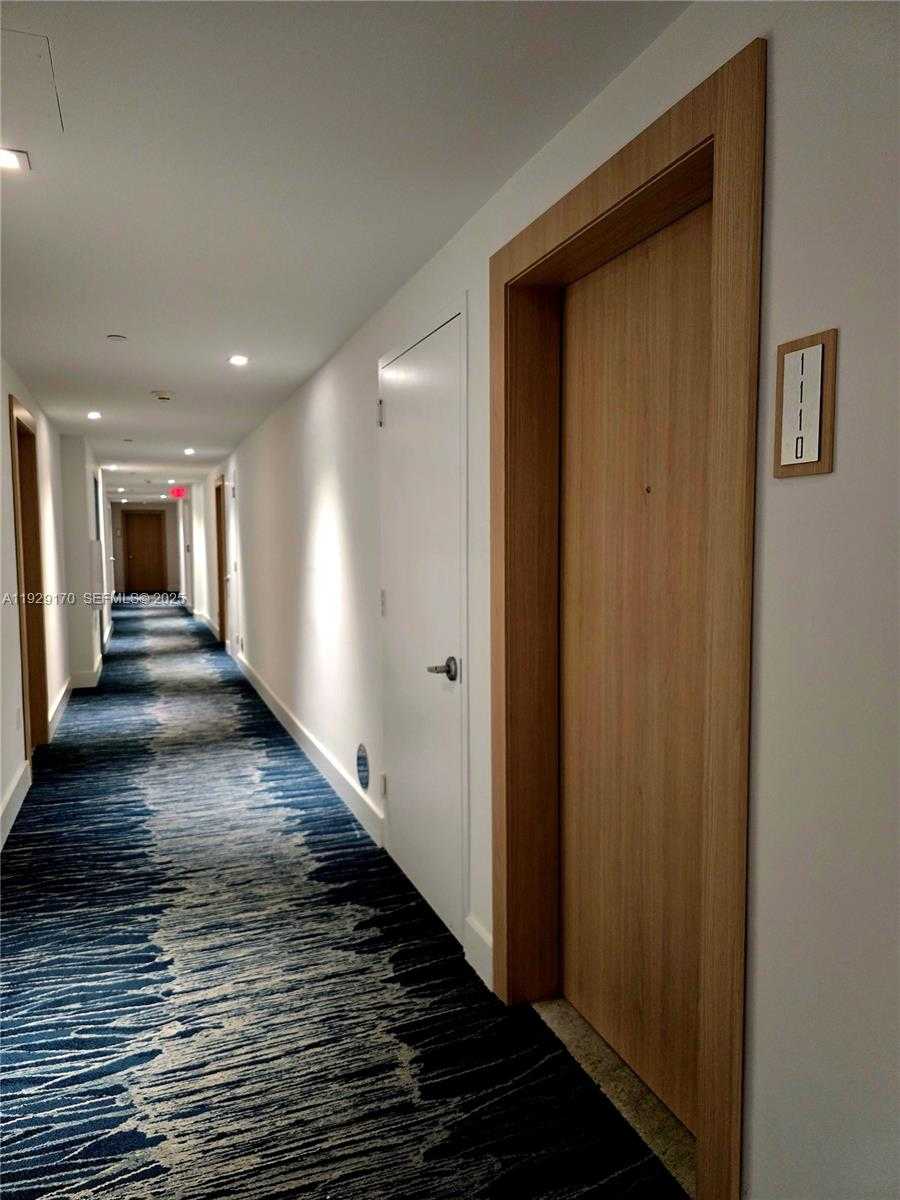 Small Image of 90 SOUTH WEST 3RD ST #1110, Miami Number 30