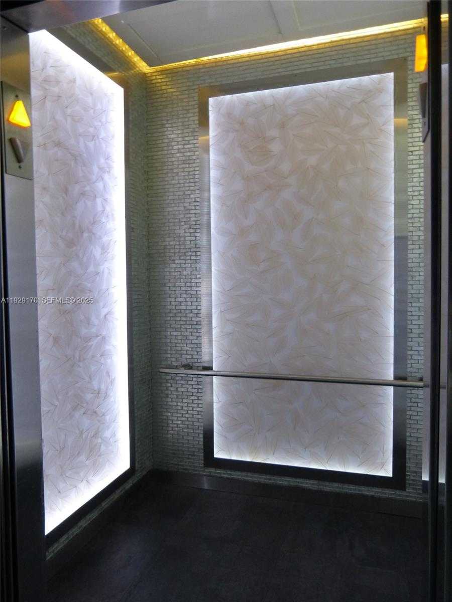 Small Image of 90 SOUTH WEST 3RD ST #1110, Miami Number 43