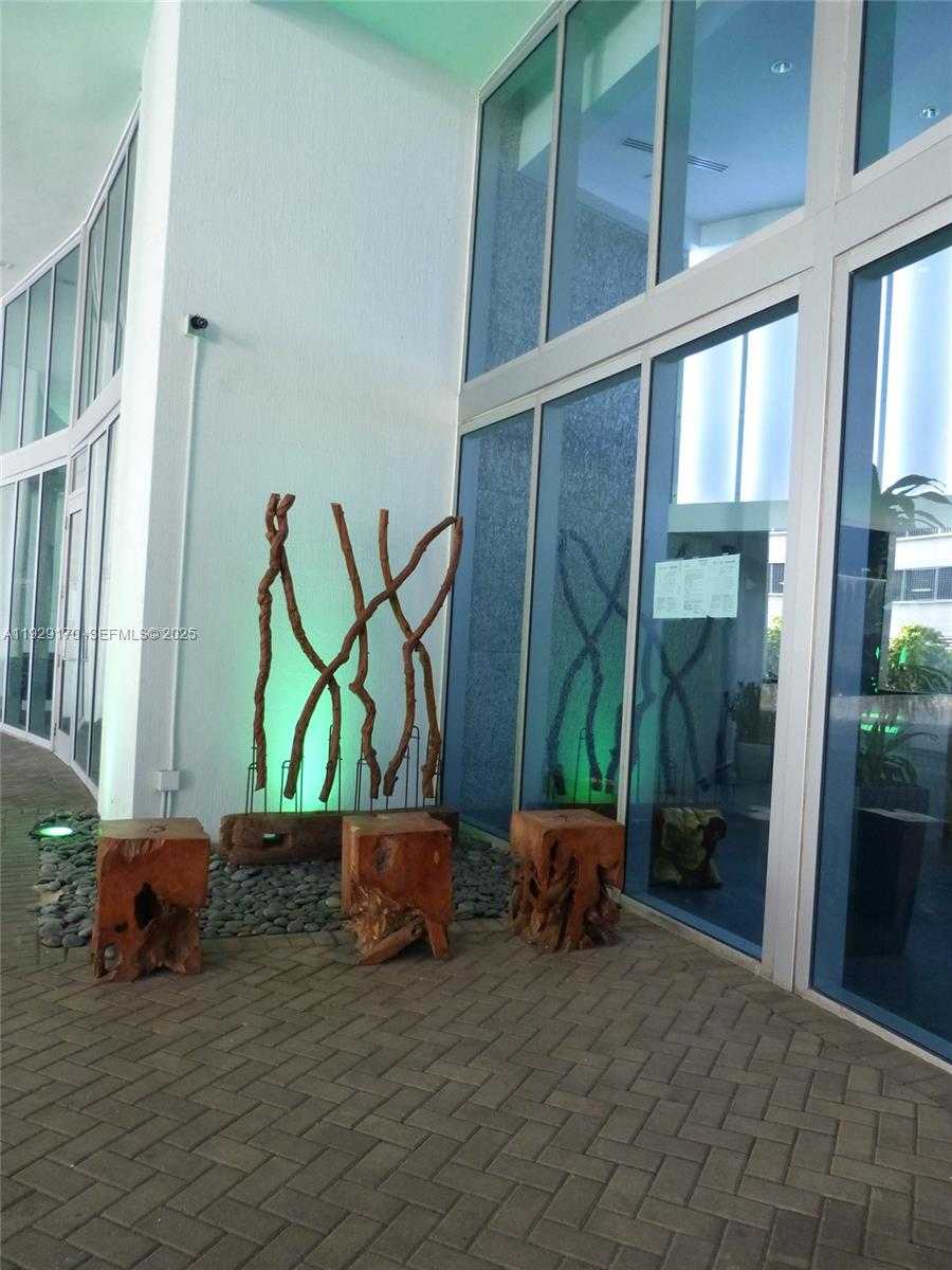 Small Image of 90 SOUTH WEST 3RD ST #1110, Miami Number 45