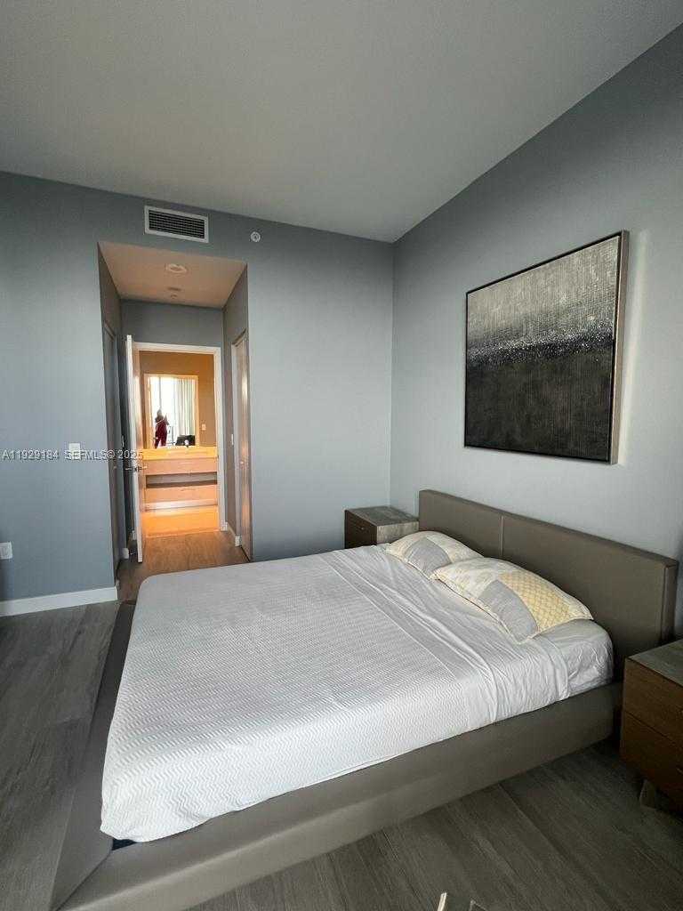 Small Image of 55 SOUTH WEST 9TH ST #4205, Miami Number 19