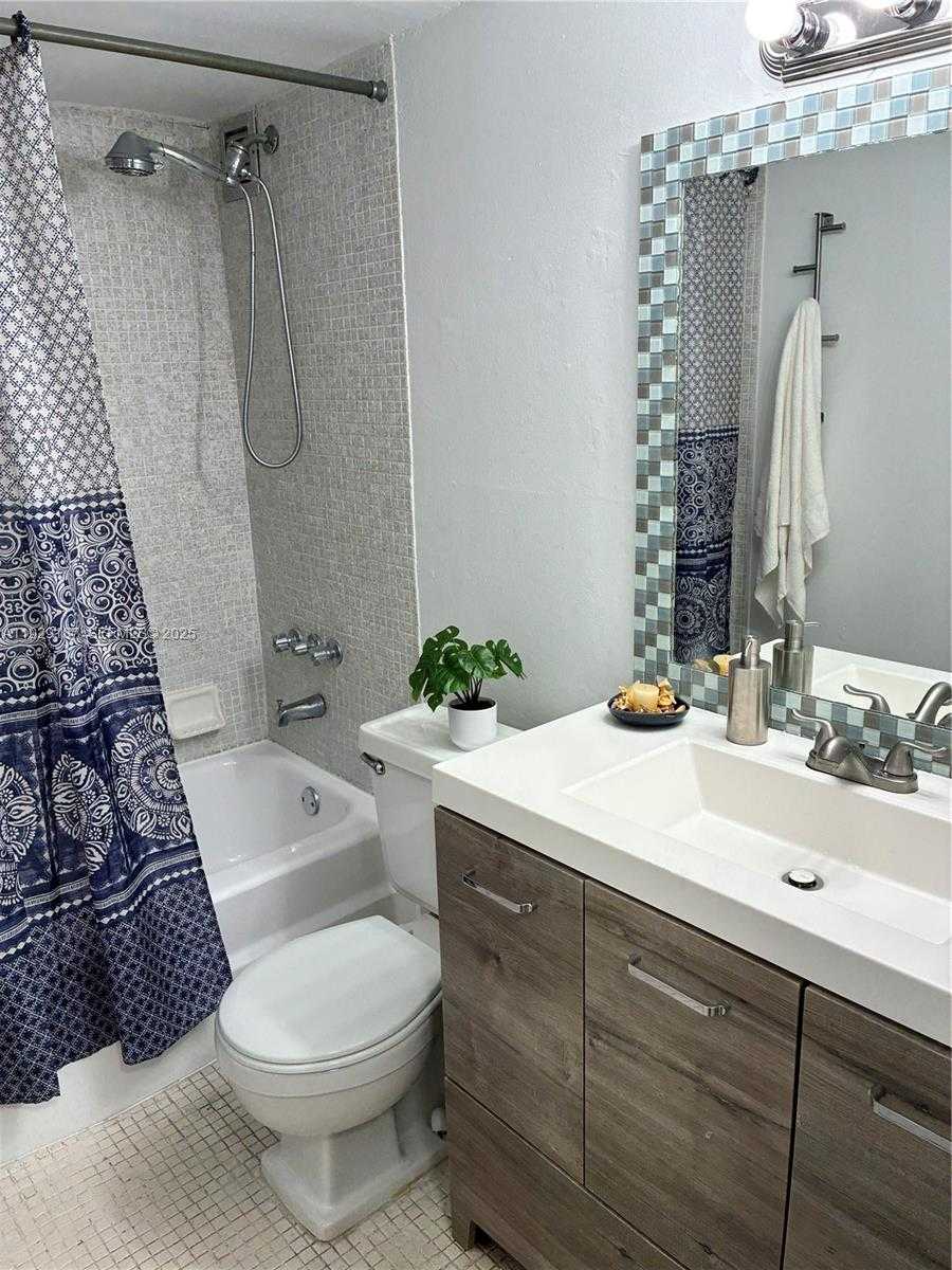 Small Image of 2000 NORTH EAST 135TH ST #710, North Miami Number 7