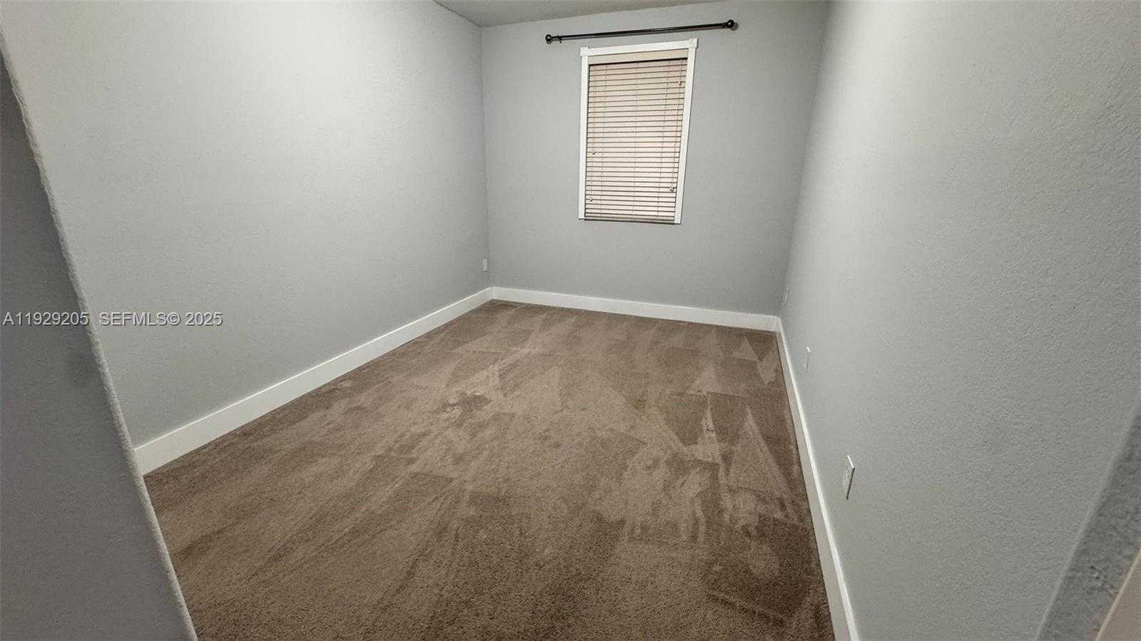 Imagen de Pequeño Objeto