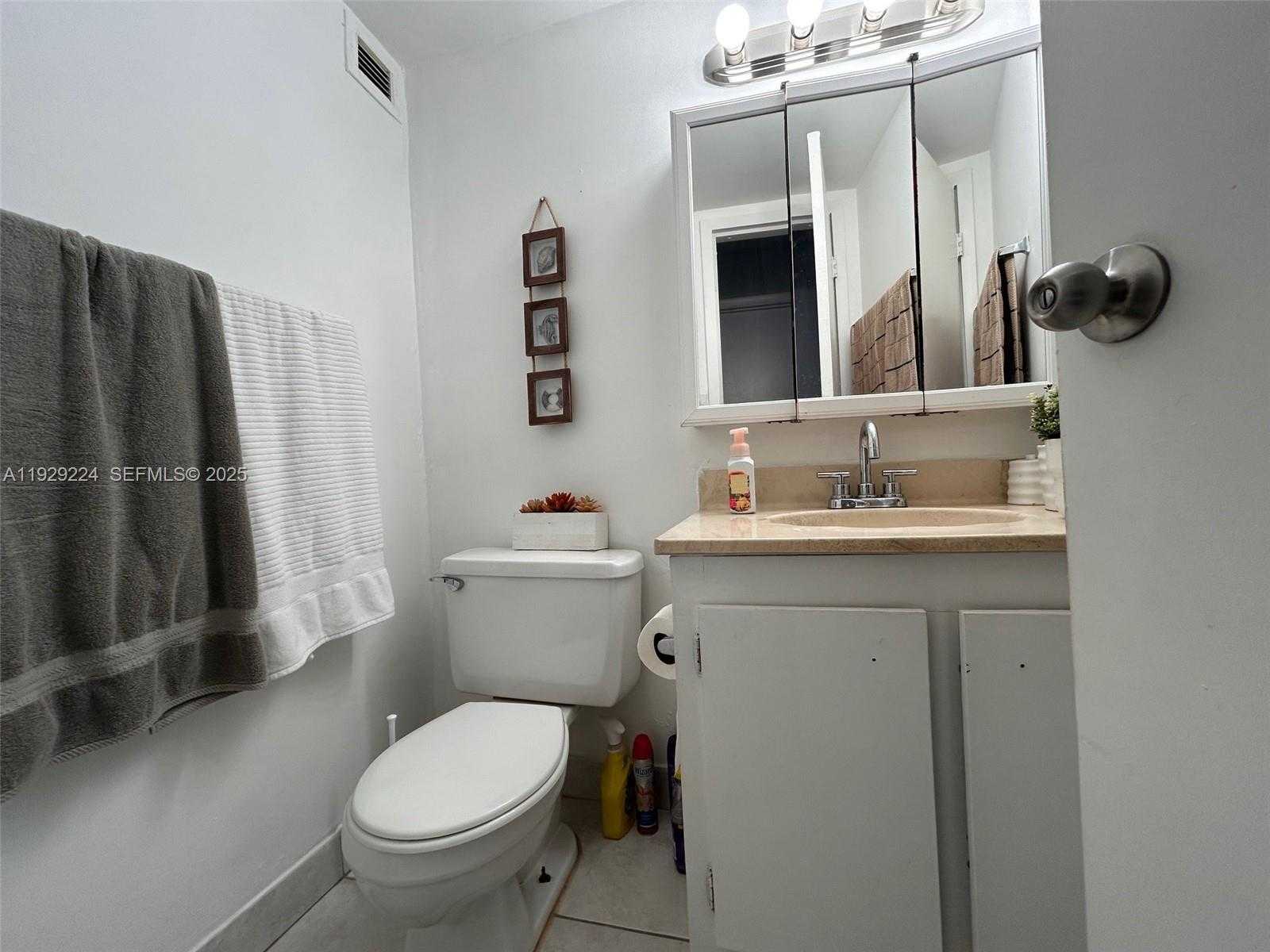 Small Image of 16919 NORTH BAY RD #214, Sunny Isles Beach Number 11