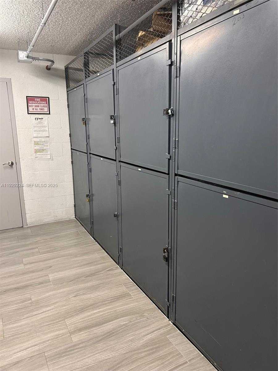 Small Image of 16919 NORTH BAY RD #214, Sunny Isles Beach Number 14