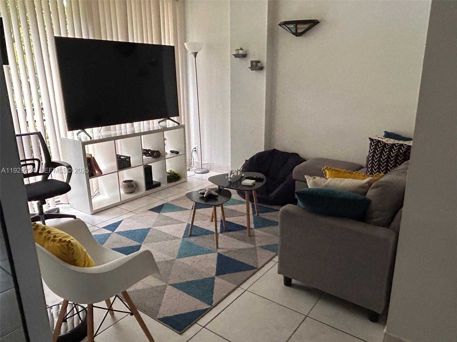 Small Image of 16919 NORTH BAY RD #214, Sunny Isles Beach Number 3