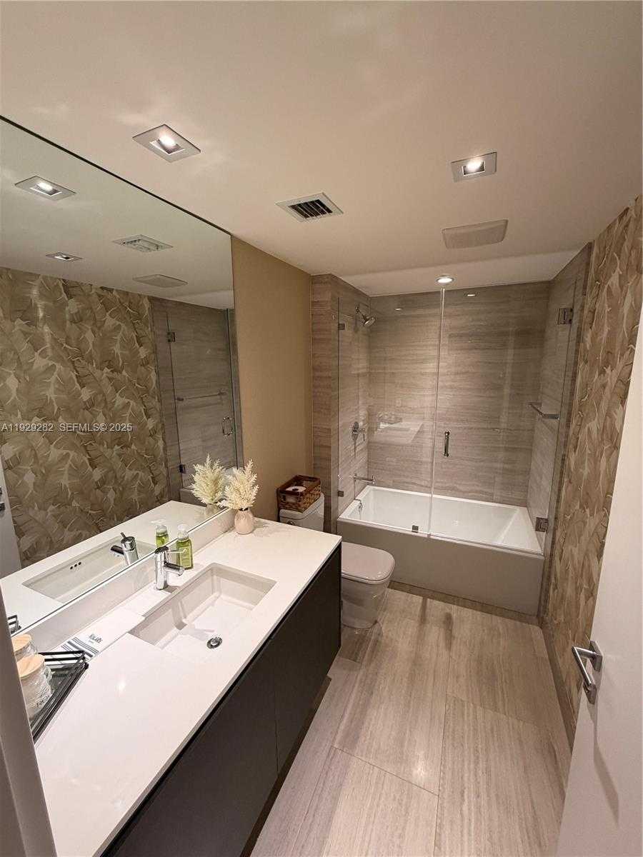 Small Image of 1451 BRICKELL AVE #1105, Miami Number 2