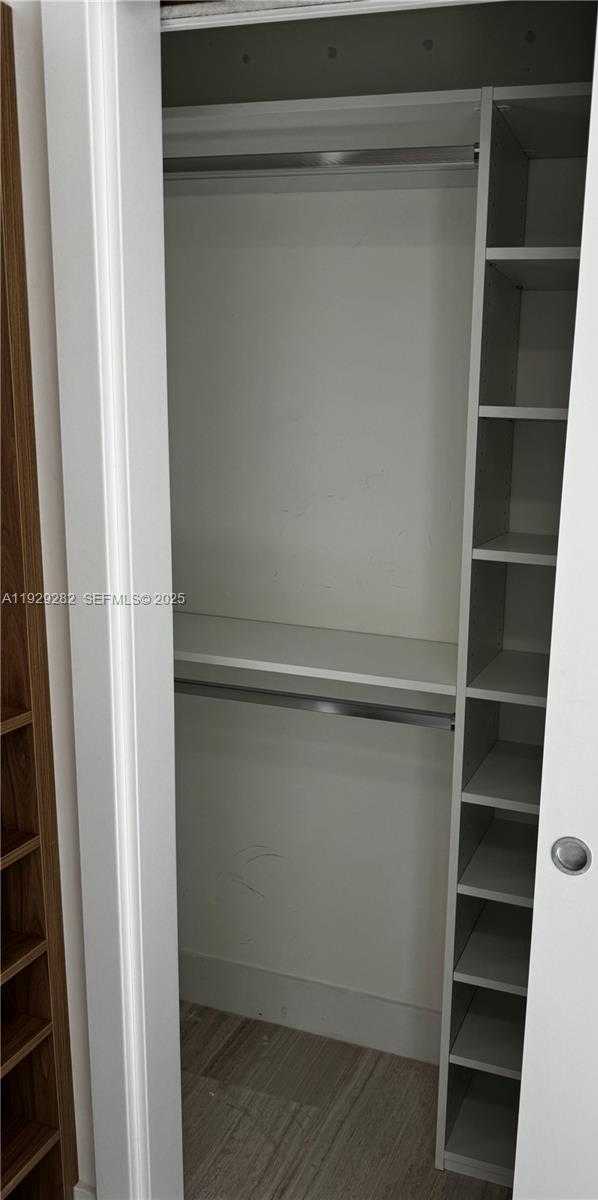 Small Image of 1451 BRICKELL AVE #1105, Miami Number 46