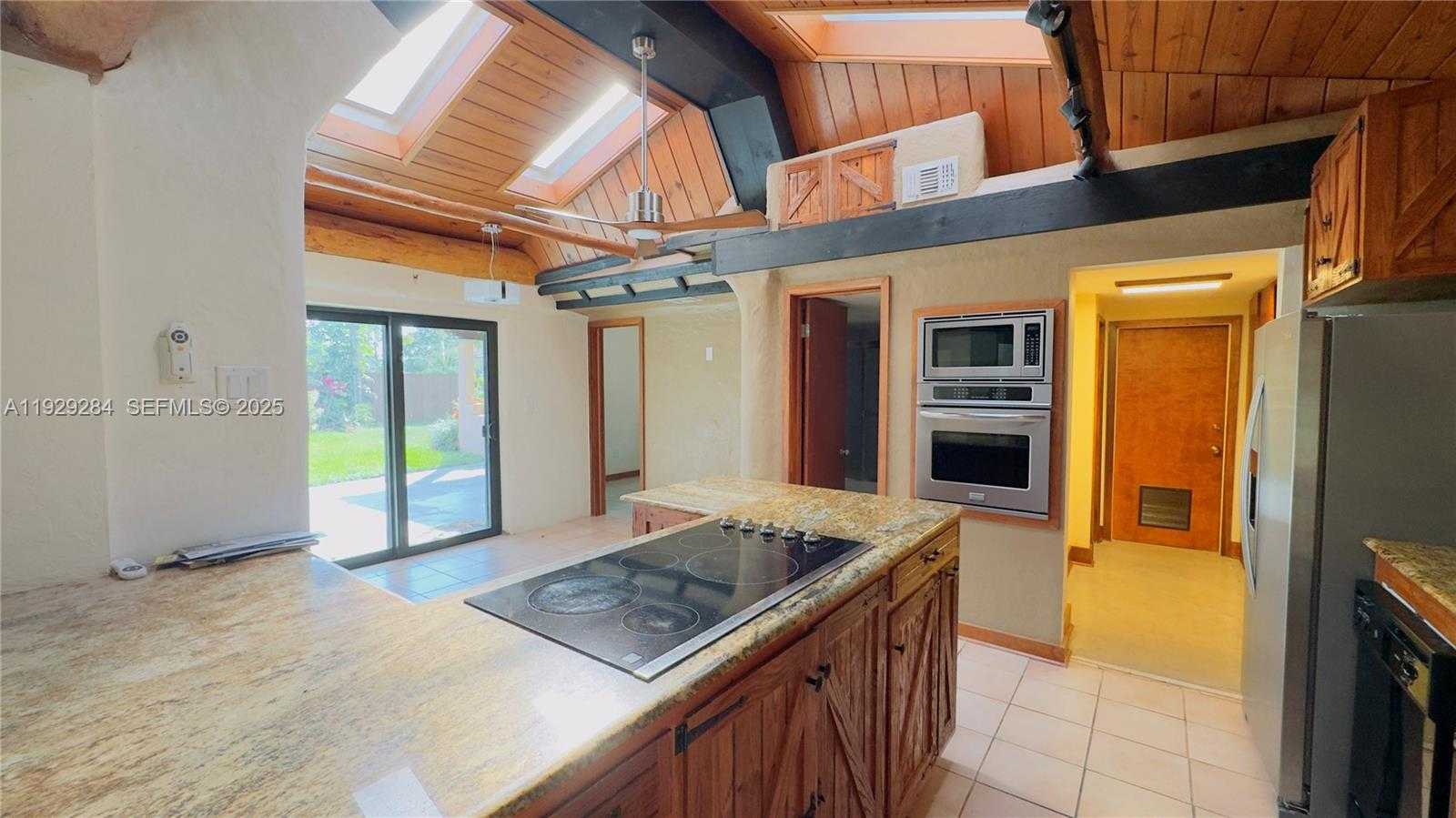 Small Image of 18350 SOUTH WEST 214TH ST, Miami Number 3