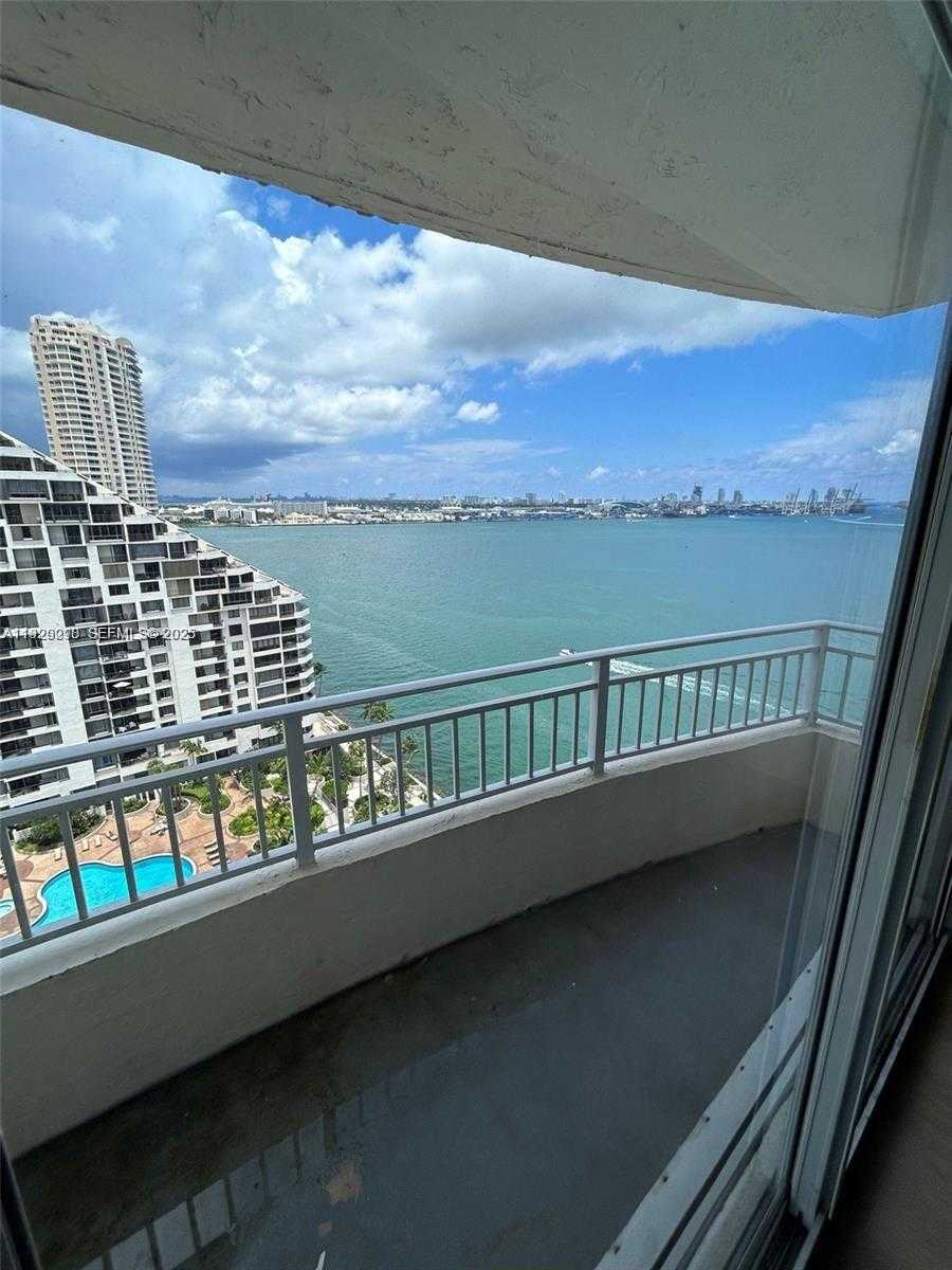Small Image of 770 CLAUGHTON ISLAND DR #2109, Miami Number 2
