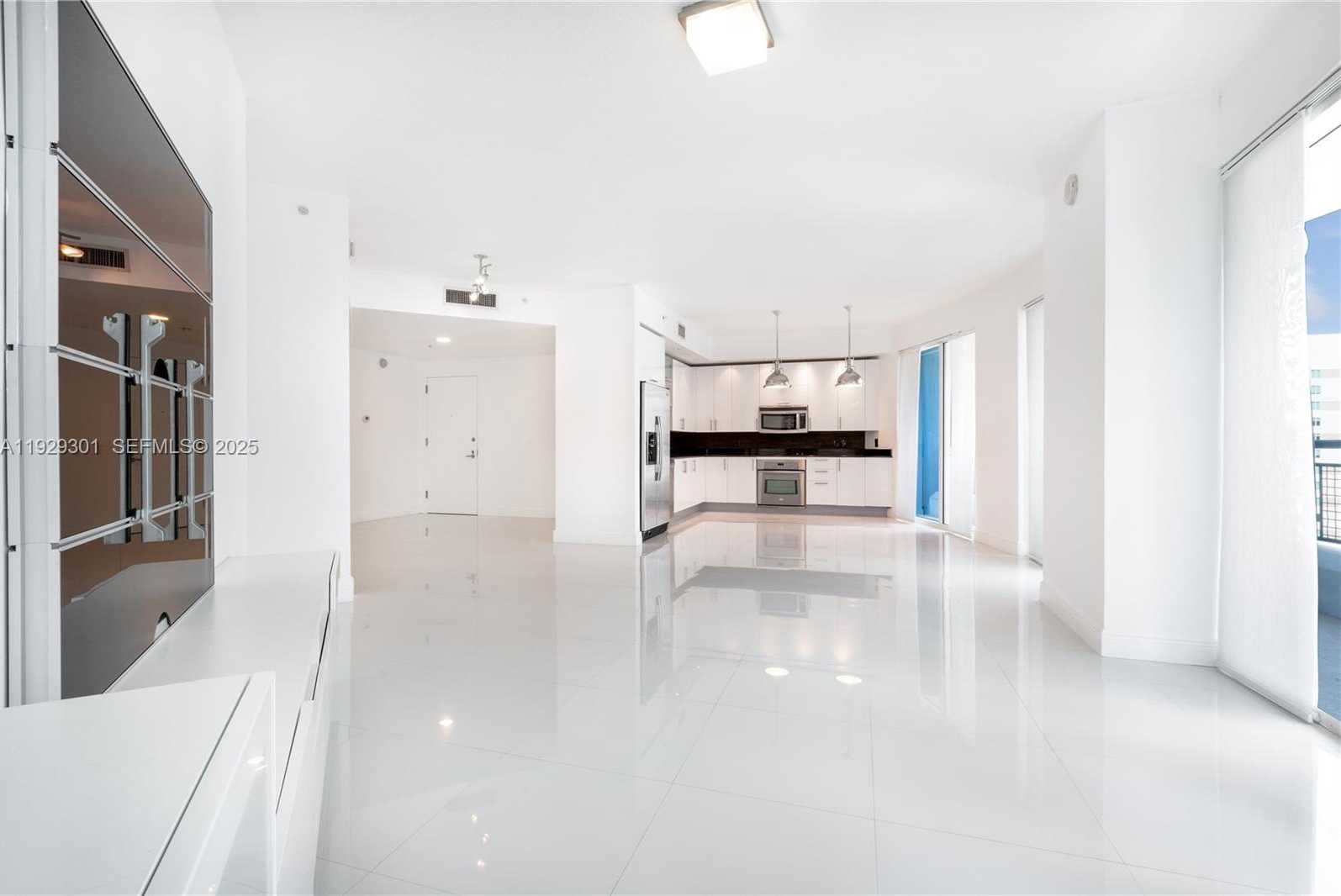 Small Image of 60 SOUTH WEST 13TH ST #1224, Miami Number 4