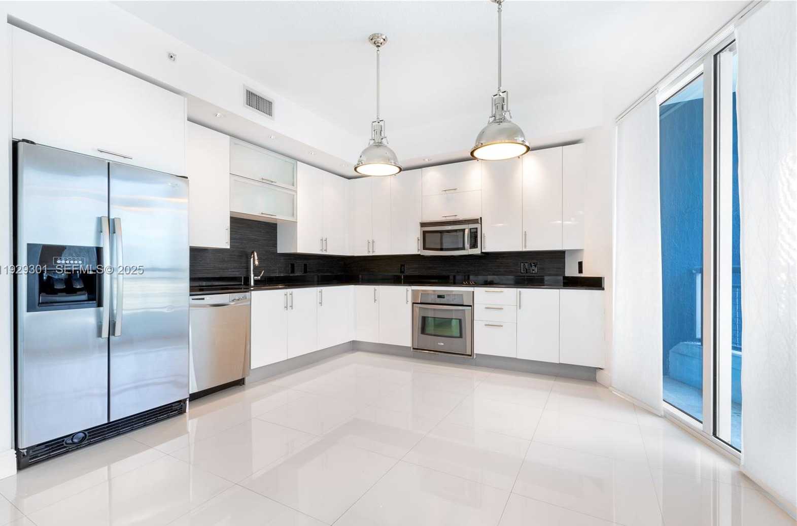 Small Image of 60 SOUTH WEST 13TH ST #1224, Miami Number 6