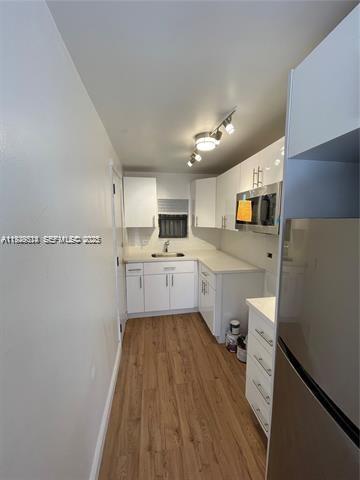 Small Image of Hollywood Number 2