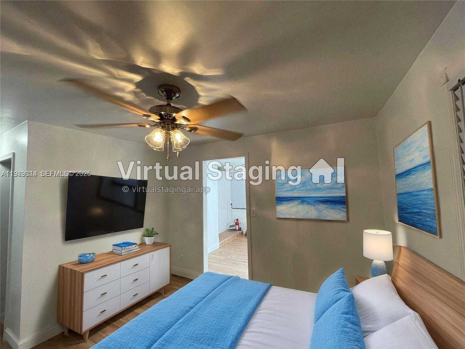 Small Image of Hollywood Number 4