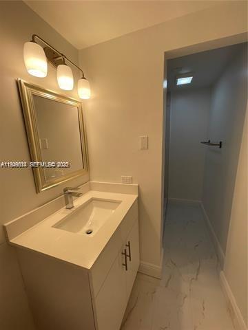 Small Image of Hollywood Number 6