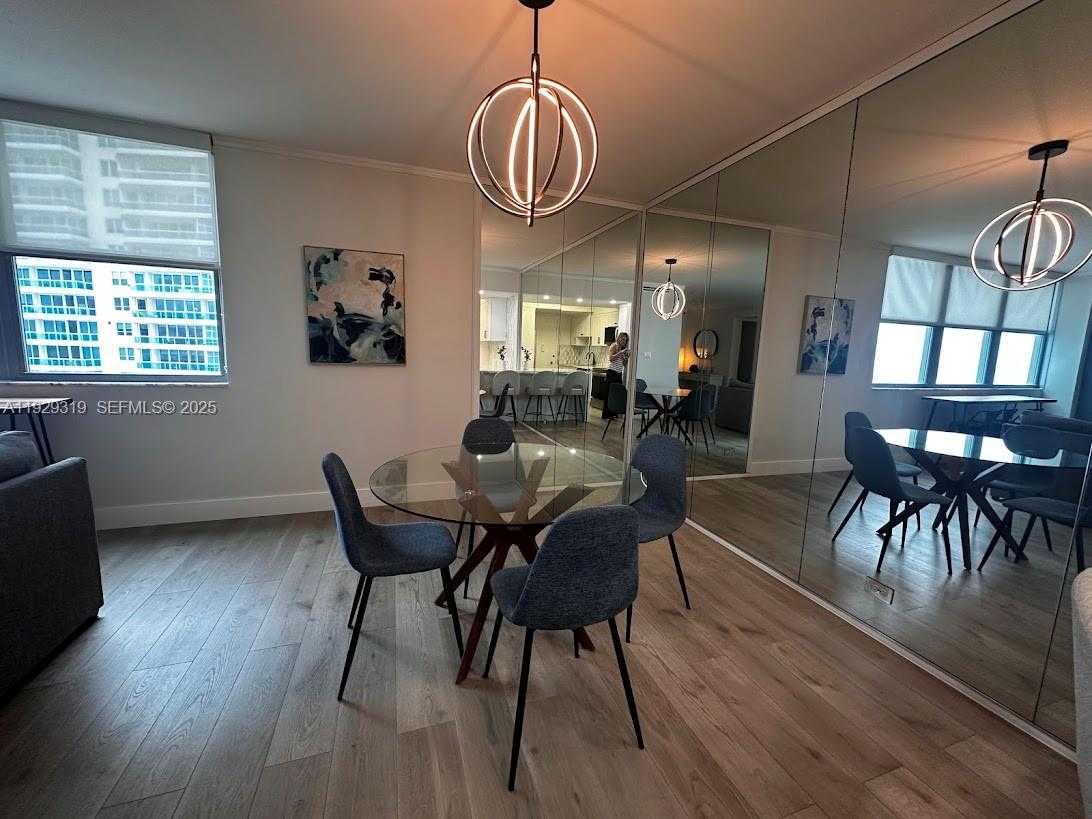 Small Image of 5055 COLLINS AVE #10F, Miami Beach Number 3