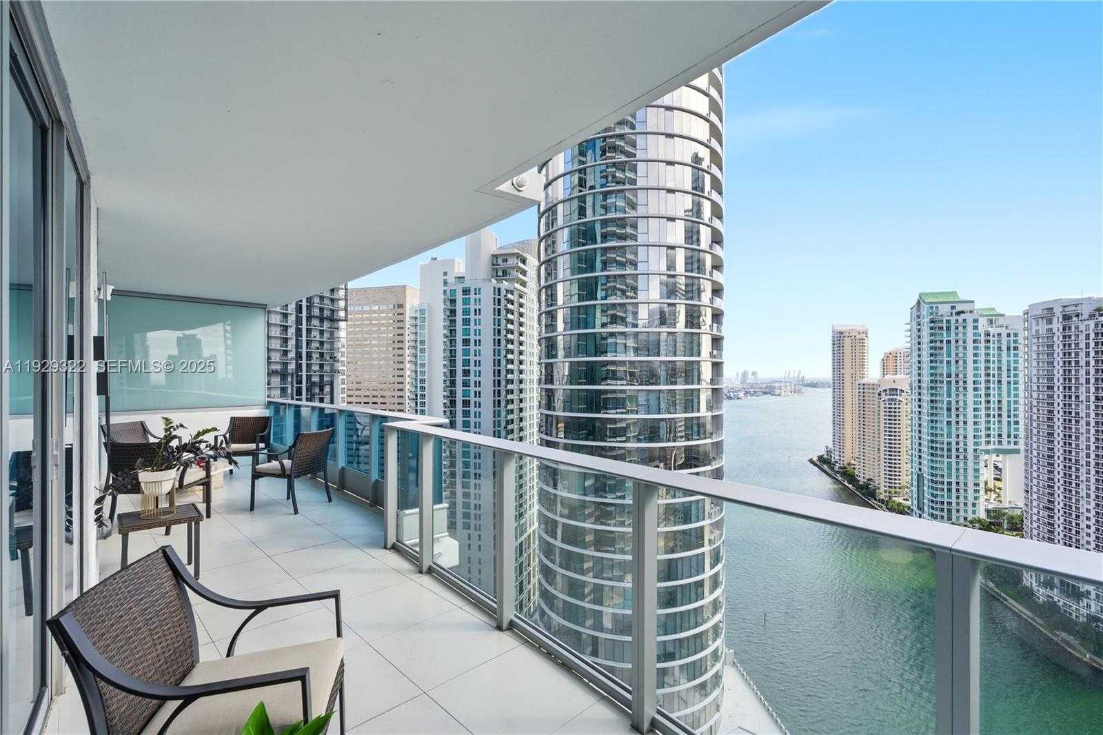Small Image of 200 BISCAYNE BOULEVARD WAY #3205, Miami Number 10