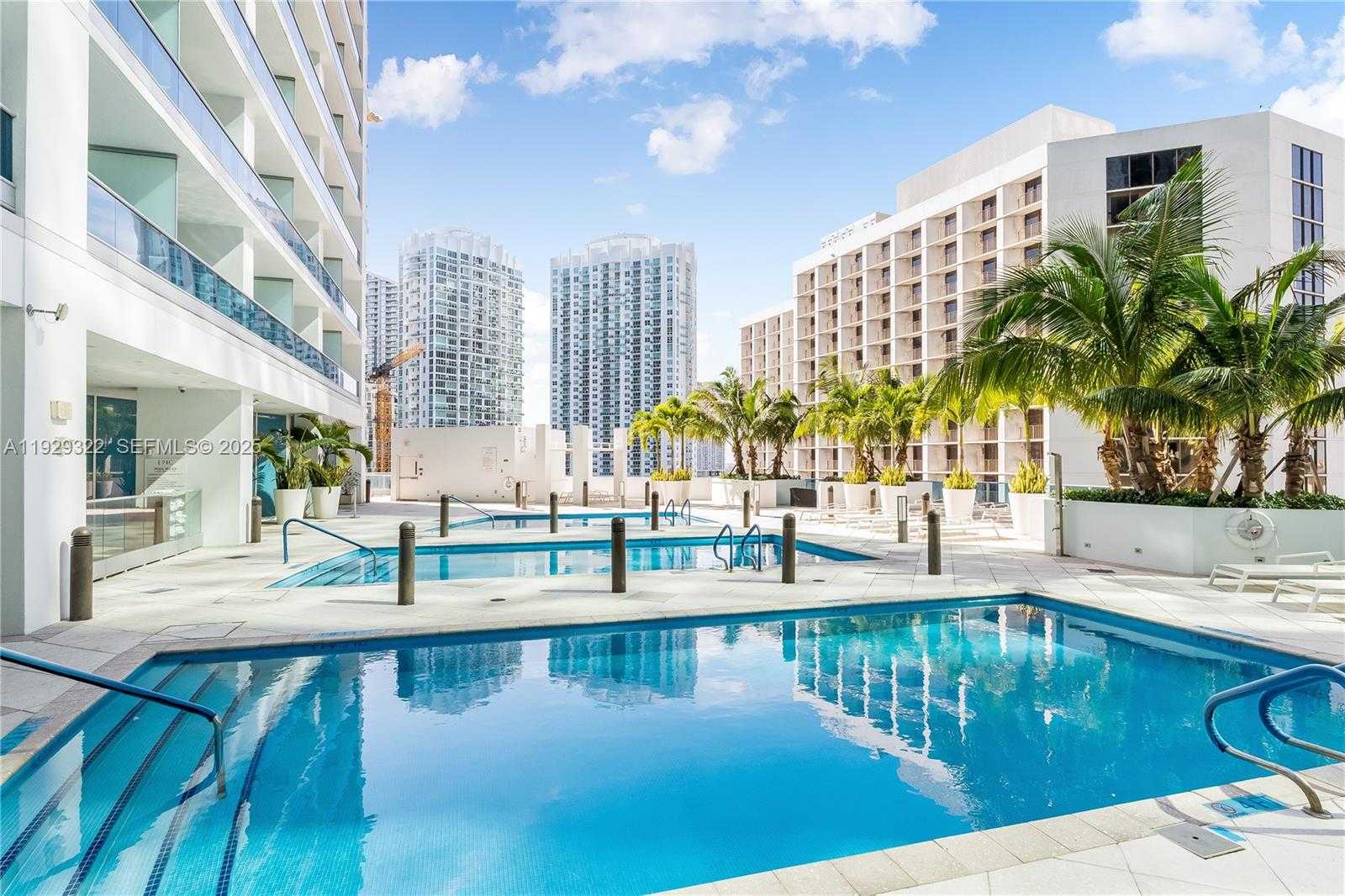 Small Image of 200 BISCAYNE BOULEVARD WAY #3205, Miami Number 17