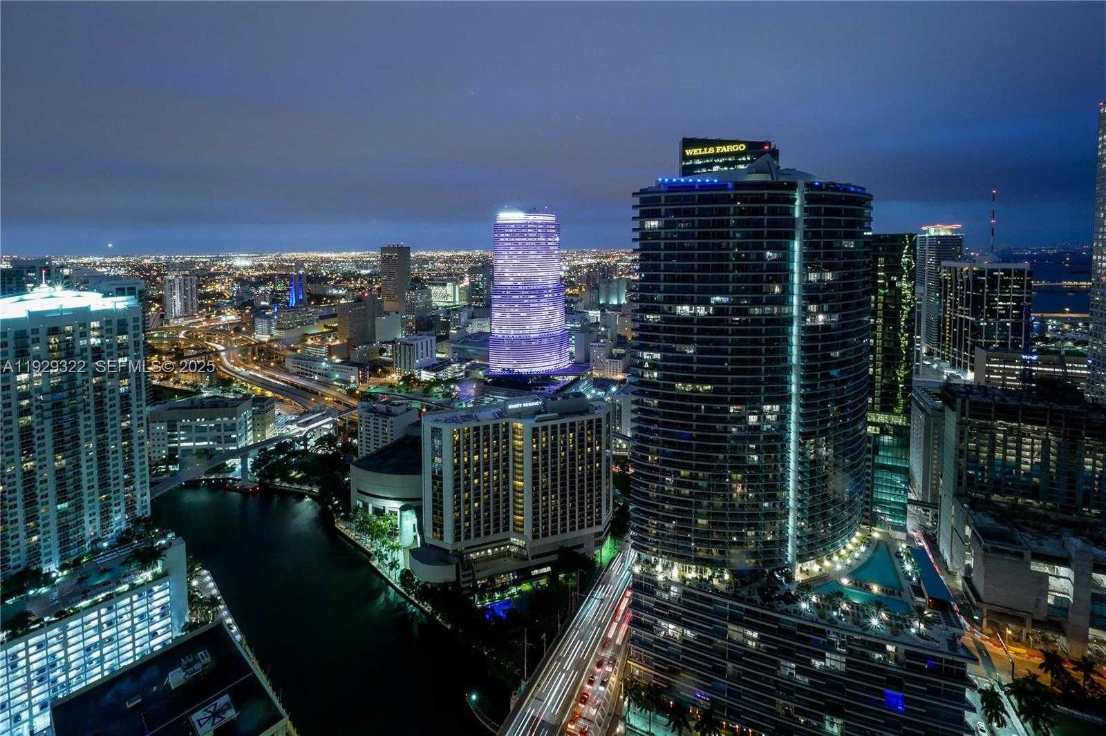 Small Image of 200 BISCAYNE BOULEVARD WAY #3205, Miami Number 27