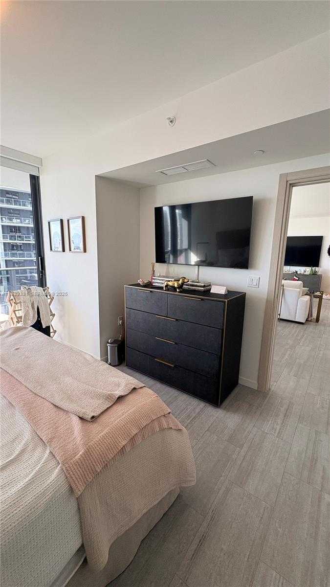 Imagen de Pequeño Objeto