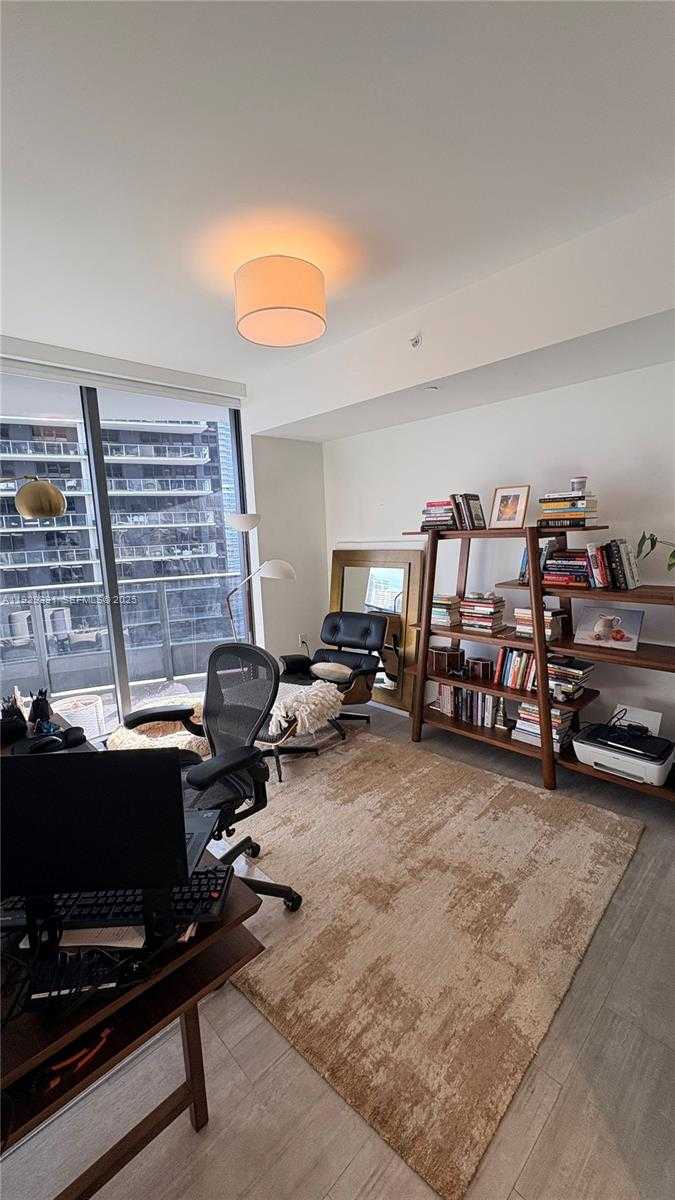 Imagen de Pequeño Objeto