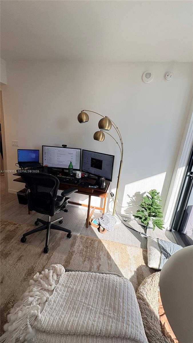 Imagen de Pequeño Objeto