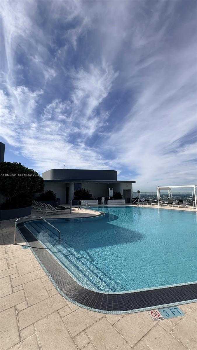 Imagen de Pequeño Objeto