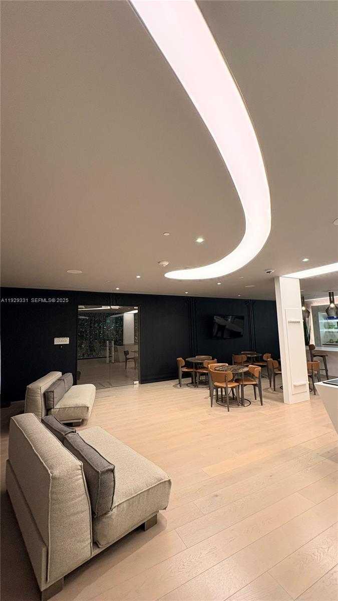 Imagen de Pequeño Objeto