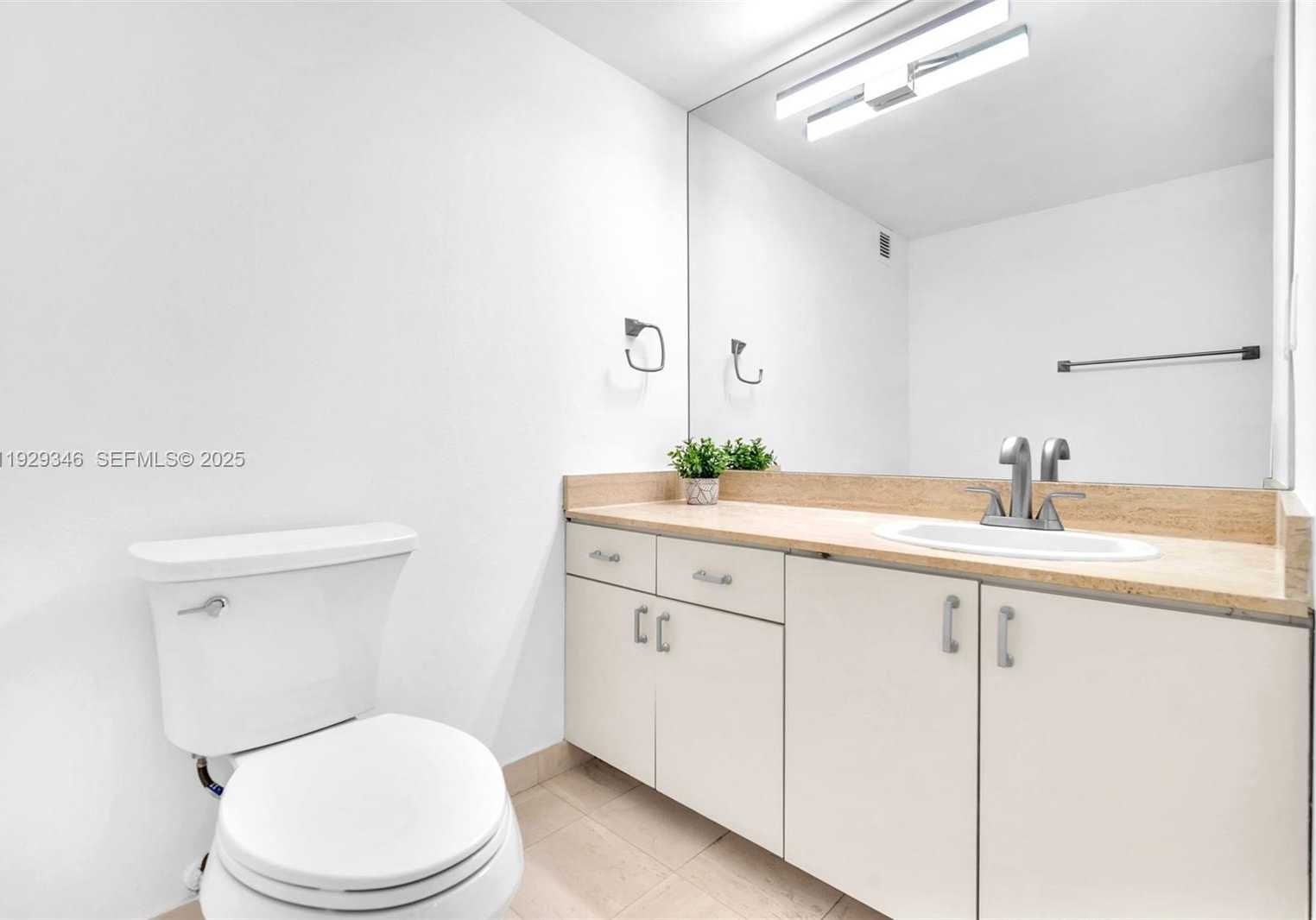 Imagen de Pequeño Objeto