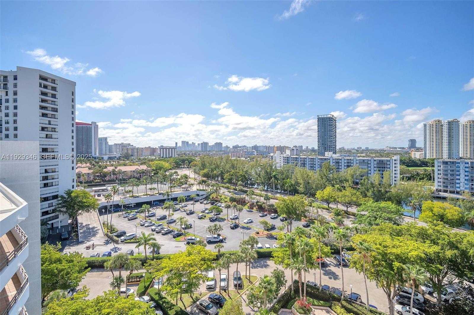 Imagen de Pequeño Objeto