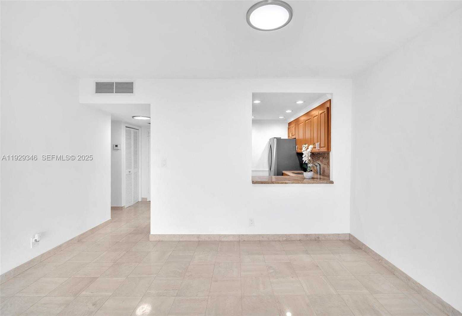 Imagen de Pequeño Objeto