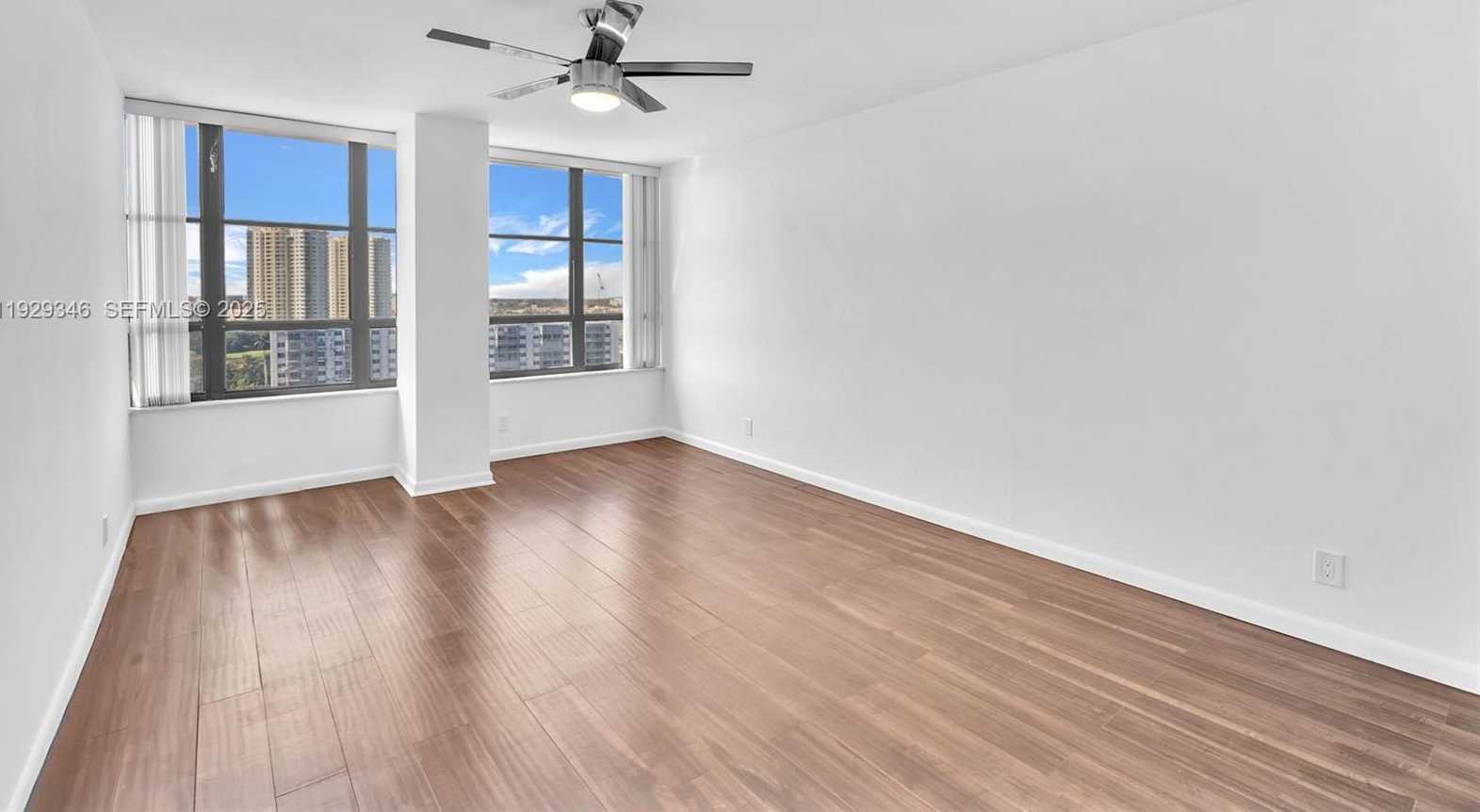 Imagen de Pequeño Objeto