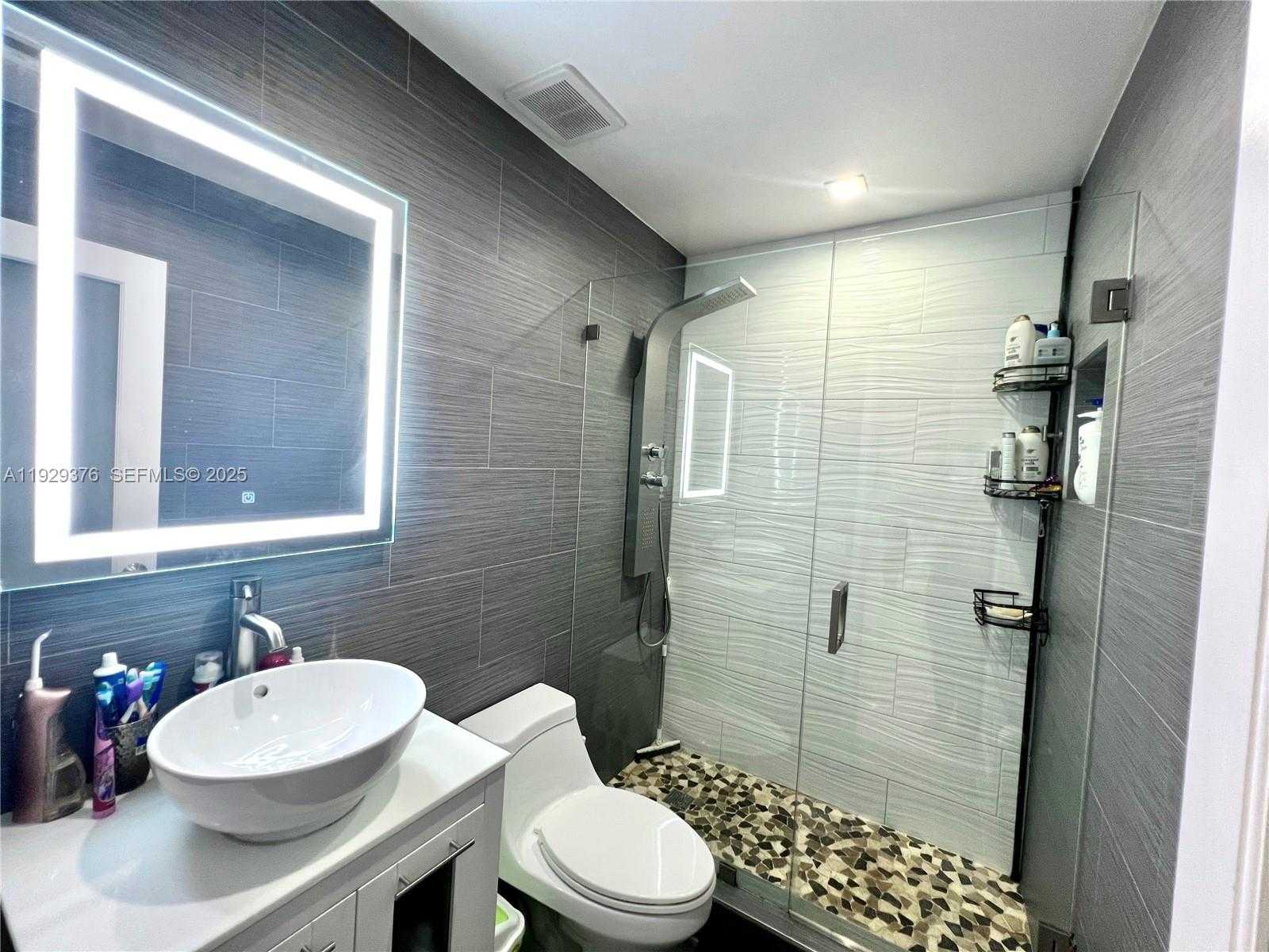 Imagen de Pequeño Objeto