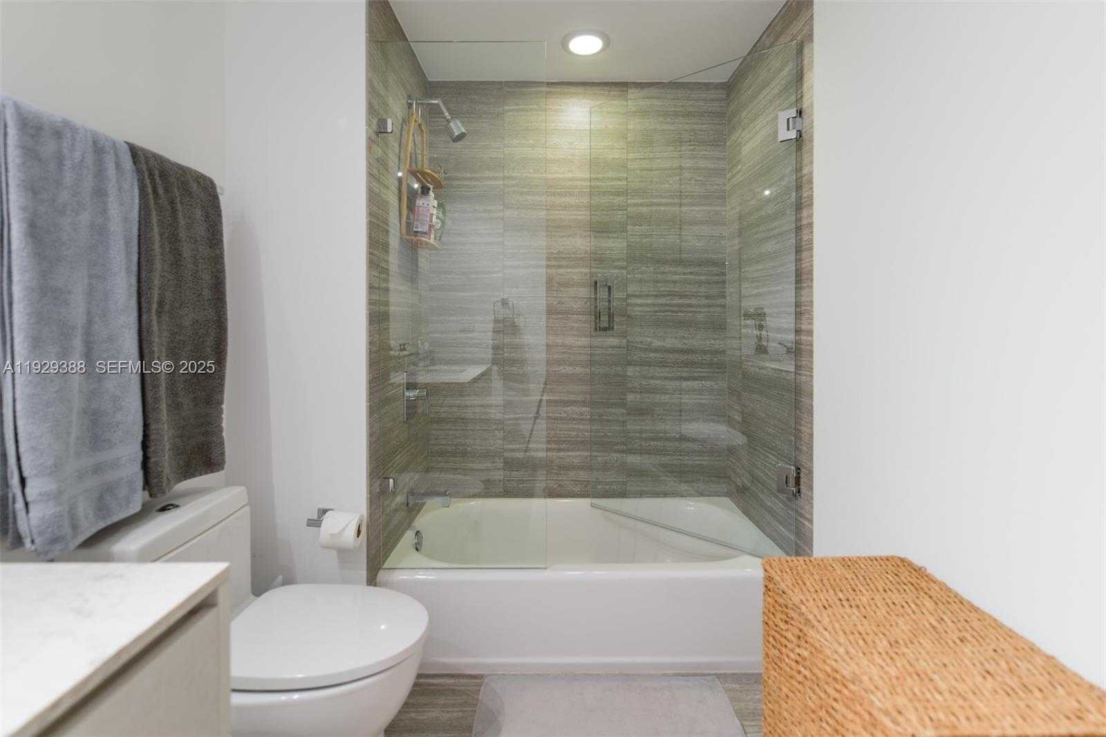 Small Image of 1010 BRICKELL AVE #3710, Miami Number 15