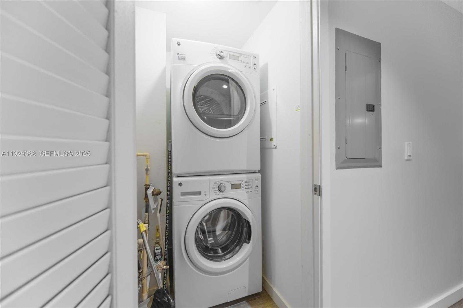 Small Image of 1010 BRICKELL AVE #3710, Miami Number 16