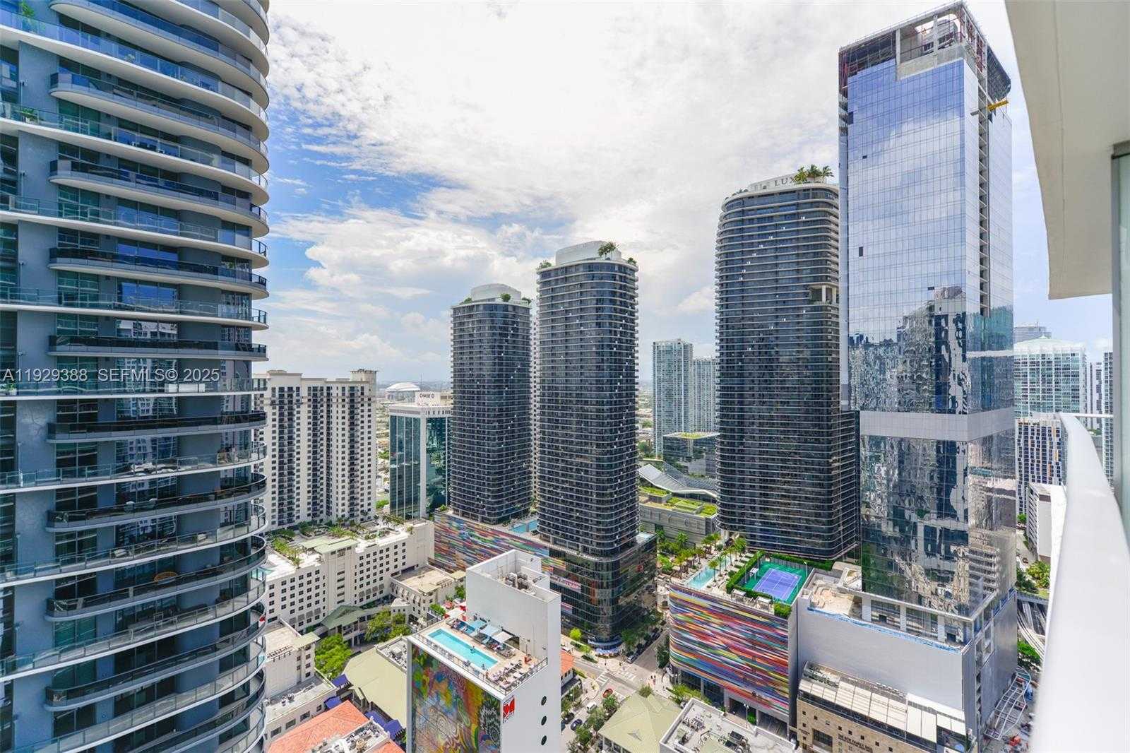 Small Image of 1010 BRICKELL AVE #3710, Miami Number 5