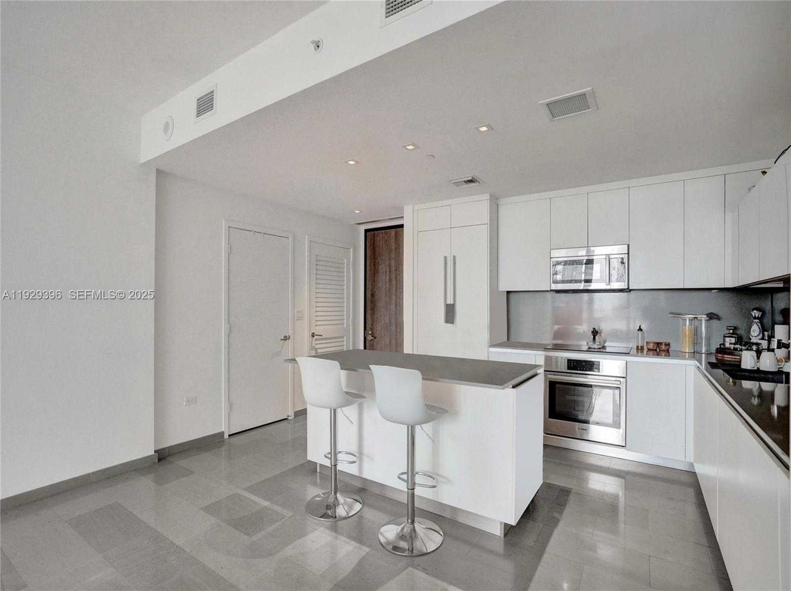 Small Image of 88 SOUTH WEST 7TH ST #907, Miami Number 2