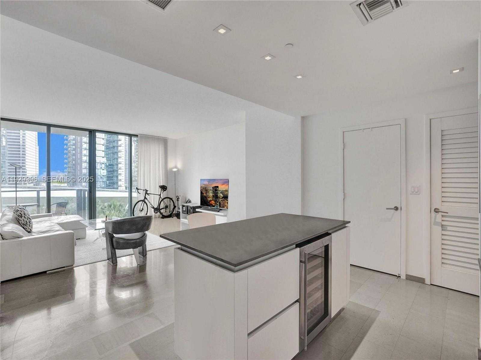 Small Image of 88 SOUTH WEST 7TH ST #907, Miami Number 5