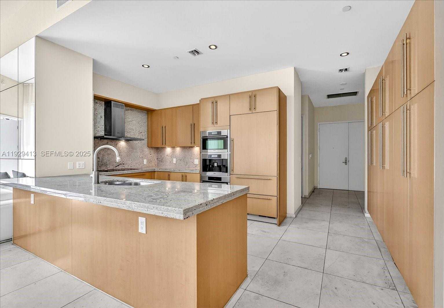 Small Image of 900 BRICKELL KEY BLVD #2605, Miami Number 10