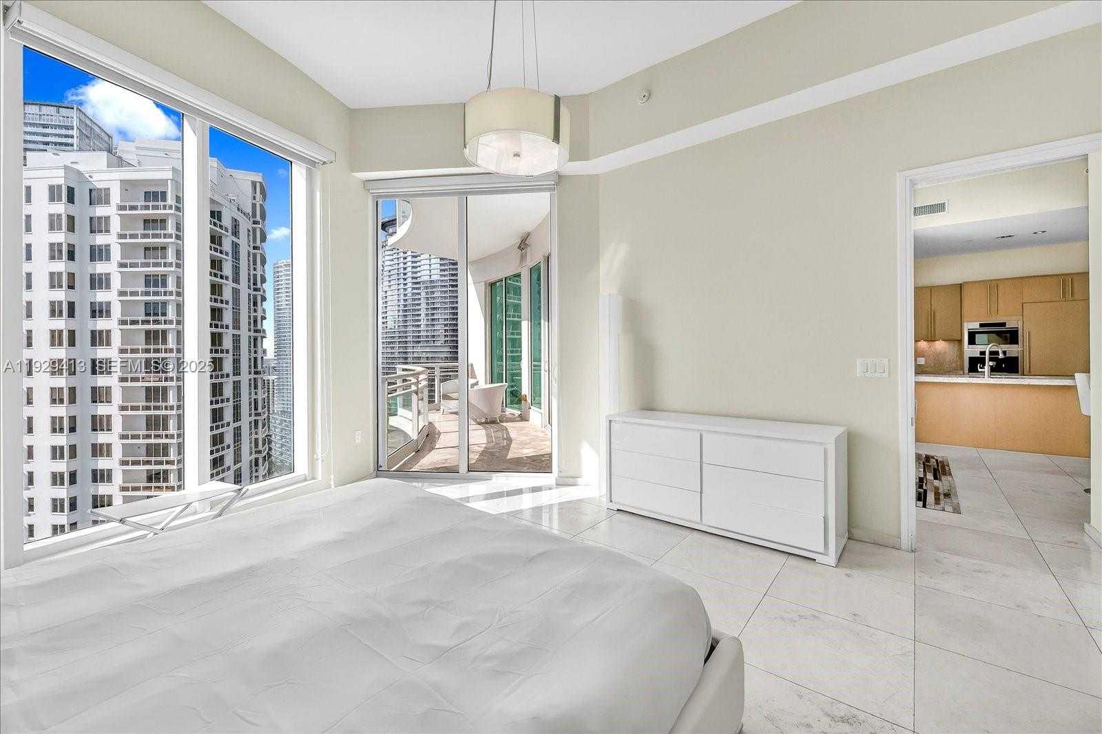 Small Image of 900 BRICKELL KEY BLVD #2605, Miami Number 12