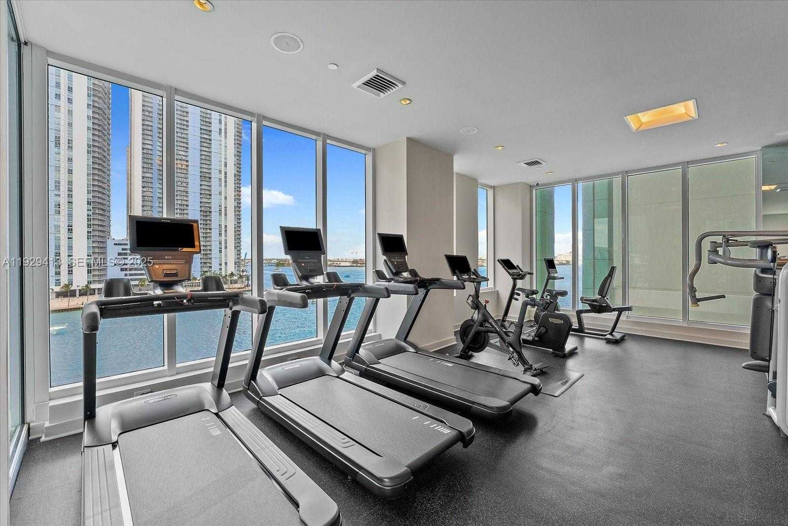 Small Image of 900 BRICKELL KEY BLVD #2605, Miami Number 29